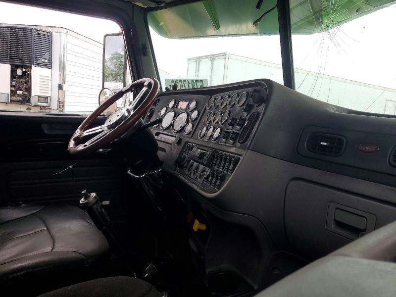 2019 Peterbilt 389 VIN 1XPXD40XXKD601935 COPART salvage auction — ROLLOVER, KY - CERT OF TITLE-SALVAGE, sold $20,200 on 2026-07-30 (photo 5)