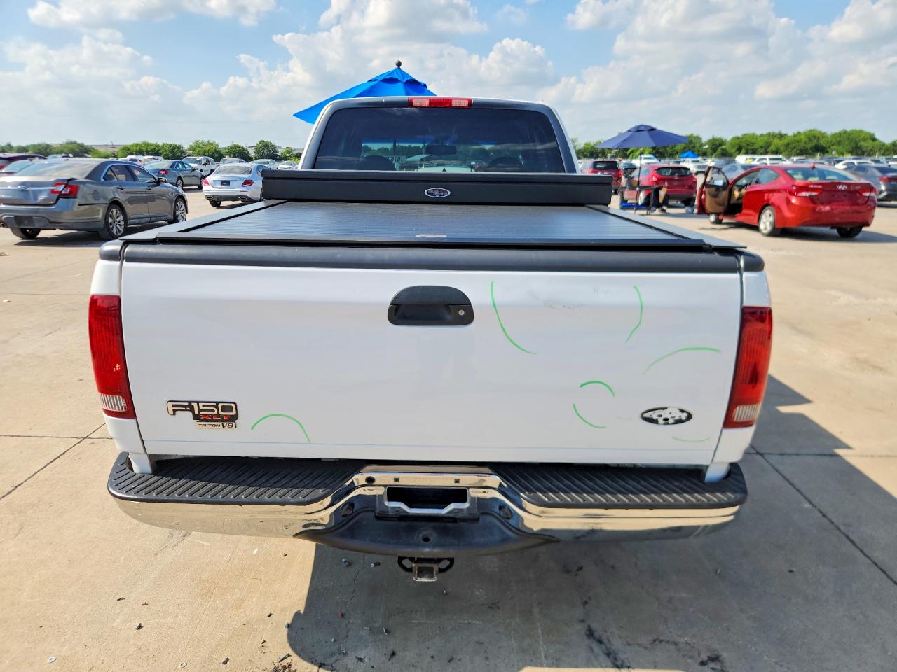 2000 Ford F-150 Lightning VIN 1FTRX17W9YKB40163 COPART salvage auction — Rear End, TX - SALVAGE VEHICLE TITLE, sold $1,400 on 2026-07-09 (photo 6)