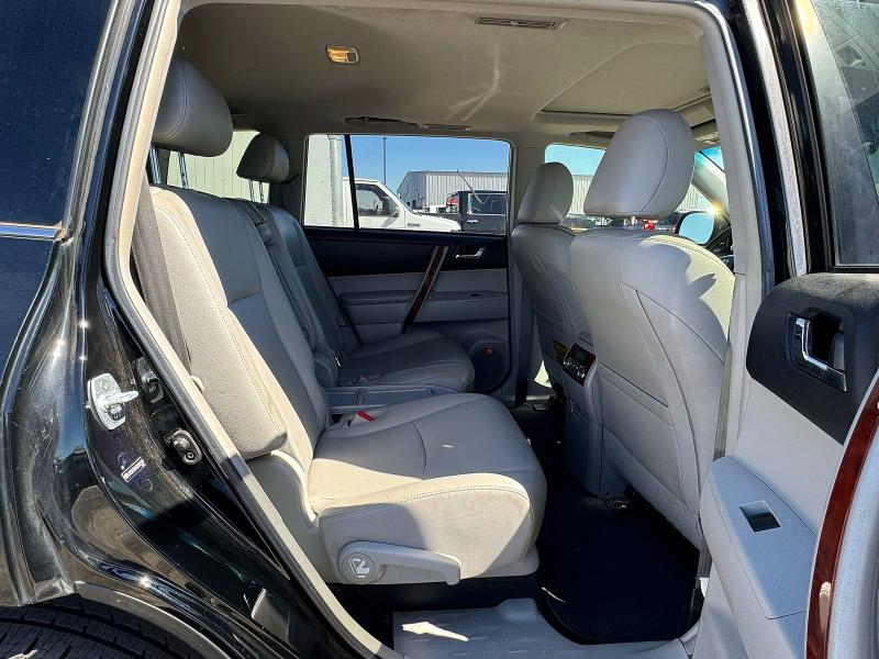 2013 Toyota Highlander VIN JTEDC3EH0D2015337 COPART salvage auction — MINOR DENT/SCRATCHES, Ok - Certificate Of Title (P), sold $2,850 on 2026-07-02 (photo 6)