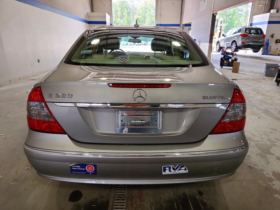 2008 Mercedes-benz E-class VIN WDBUF22X38B207552 COPART salvage auction — SIDE, VA - CERT OF TITLE - SALVAGE, sold $1,050 on 2026-07-17 (photo 6)