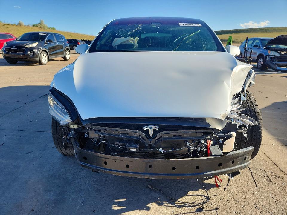 2017 Tesla Model x VIN 5YJXCBE22HF044722 COPART salvage auction — REAR END, Co - Public - Salvage Title, sold $3,800 on 2026-08-03 (photo 5)