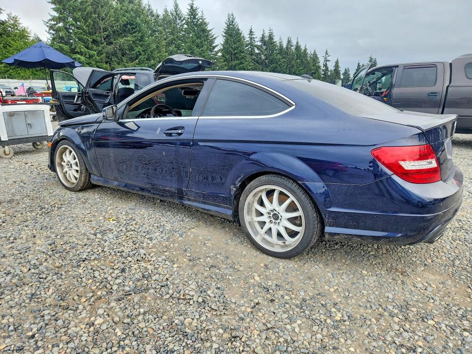 2013 Mercedes-benz C-klasse VIN WDDGJ4HB9DF945482 COPART salvage auction — FRONT END, Wa - Vehicle Cert Of Ownership-Titl, sold $2,200 on 2026-07-02 (photo 2)