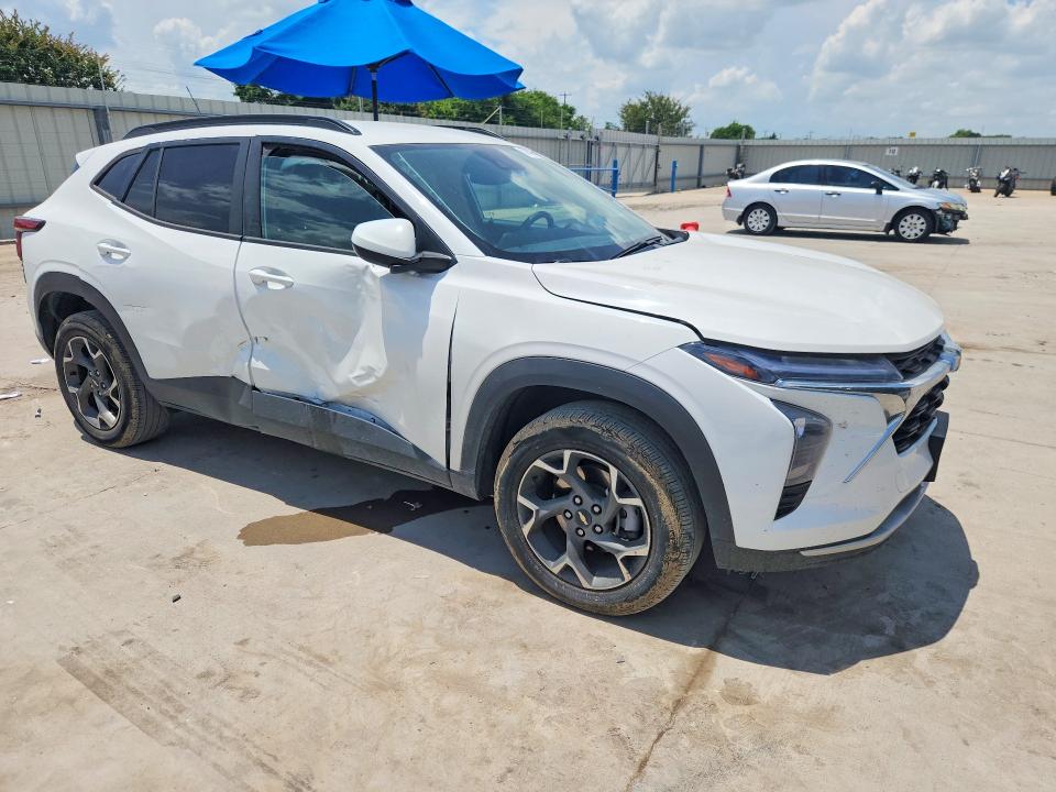 2024 Chevrolet VIN KL77LHE26RC238927 COPART salvage auction — SIDE, Tx - Salvage Vehicle Title, sold $7,300 on 2026-07-13 (photo 4)