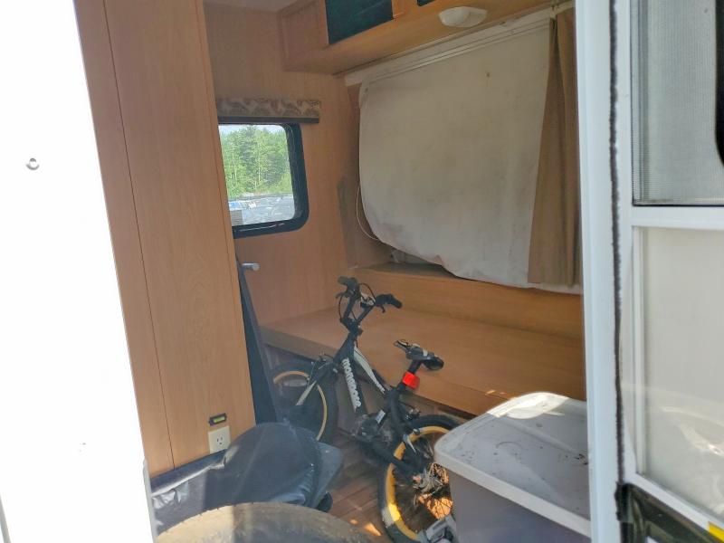 2012 Kz-rv VIN 4EZTA1918C5059914 COPART salvage auction — BIOHAZARD/CHEMICAL, MA - CERT OF TITLE-RECONSTRCTD COLL, sold $925 on 2026-07-09 (photo 5)