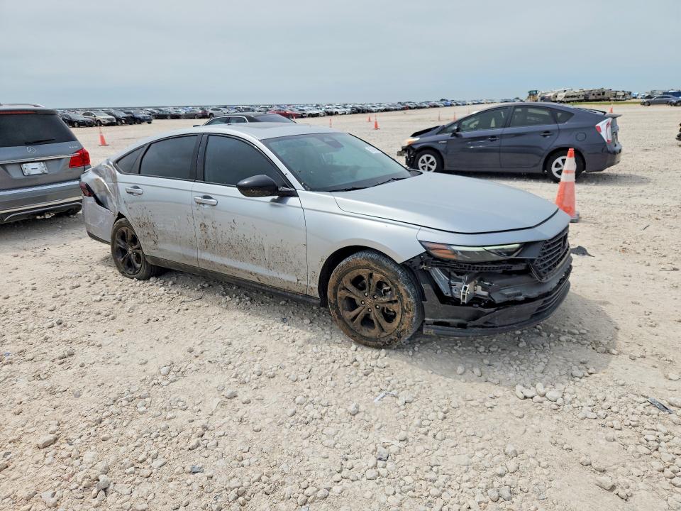 2025 Honda Accord VIN 1HGCY1F4XSA021619 COPART salvage auction — SIDE, Tx - Salvage Vehicle Title, sold $7,000 on 2026-07-02 (photo 4)