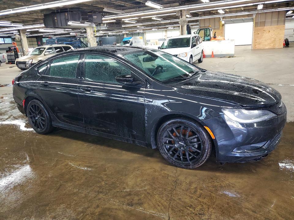 2016 Chrysler 200 VIN 1C3CCCBB5GN172627 COPART salvage auction — MINOR DENT/SCRATCHES, IL - CERTIFICATE OF TITLE, sold $1,400 on 2026-07-09 (photo 4)