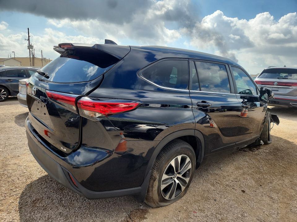 2023 Toyota Highlander VIN 5TDKDRAH8PS037231 COPART salvage auction — FRONT END, IN - CERTIFICATE OF TITLE, sold $10,200 on 2026-07-14 (photo 3)