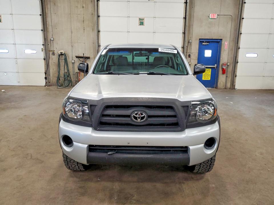 2006 Toyota Tacoma VIN 5TEPX42N36Z283352 COPART salvage auction — MINOR DENT/SCRATCHES, MN - CERT OF TITLE-PRIOR SALVAGE, sold $4,200 on 2026-07-13 (photo 5)