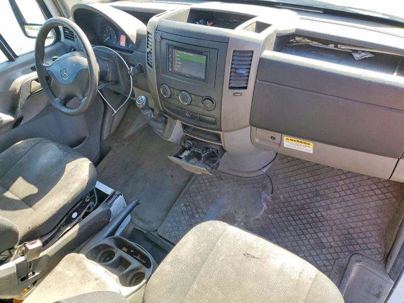 2017 Mercedes-benz Sprinter VIN WD3PE7CD1HP501564 COPART salvage auction — MECHANICAL, Ny - Certificate Of Title, sold $2,050 on 2026-07-08 (photo 8)