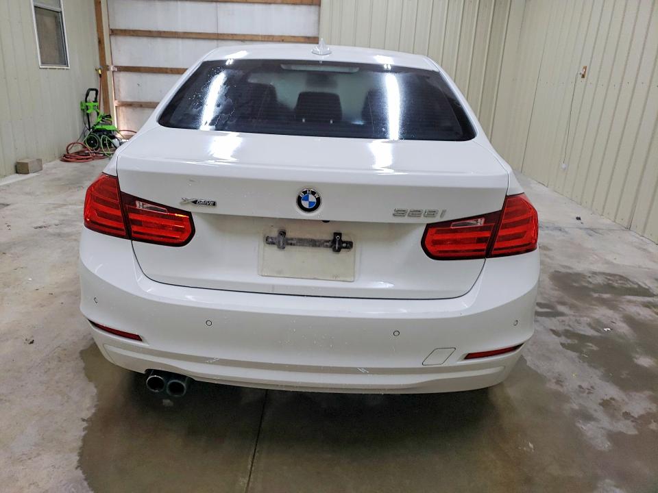 2015 BMW 3er VIN WBA3B3C54FF547078 COPART salvage auction — UNDERCARRIAGE, Tn - Salvage Certificate, sold $175 on 2026-07-21 (photo 6)
