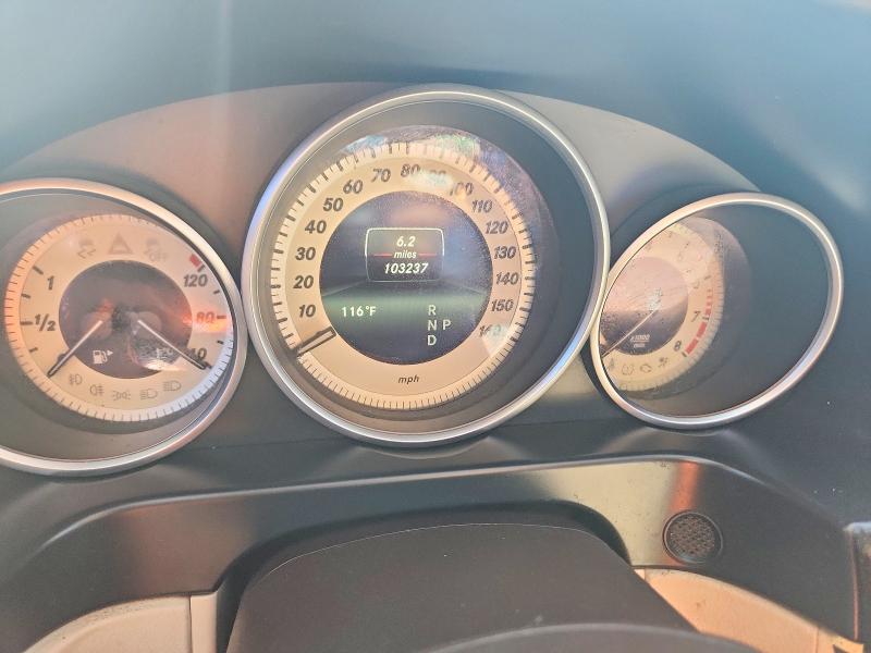 2015 Mercedes-benz E-klasse VIN WDDHF6FB3FB117118 COPART salvage auction — MINOR DENT/SCRATCHES, Fl - Certificate Of Title, sold $2,600 on 2026-07-21 (photo 9)