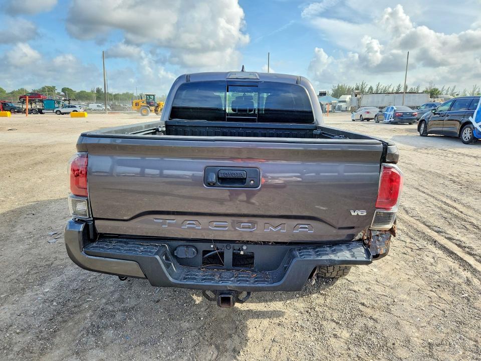 2017 Toyota Tacoma VIN 5TFAZ5CN6HX028872 COPART salvage auction — REAR END, Fl - Certificate Of Title, sold $11,100 on 2026-07-02 (photo 6)