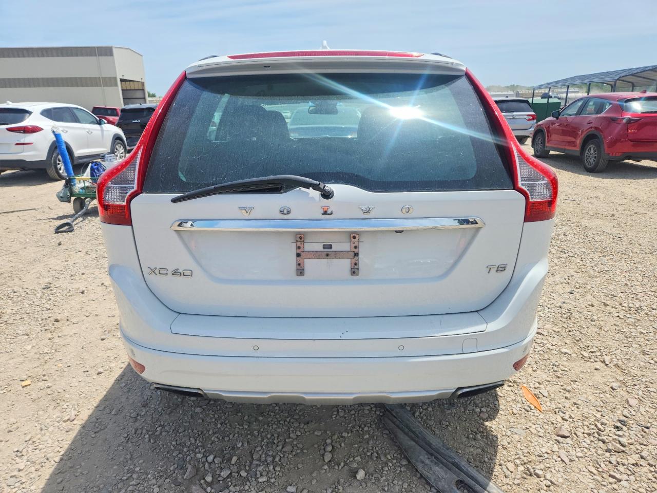 2016 Volvo XC60 VIN YV440MDJ0G2813619 COPART salvage auction — Mechanical, KS - DEALER ONLY CLEAN TITLE, sold $550 on 2026-07-09 (photo 6)