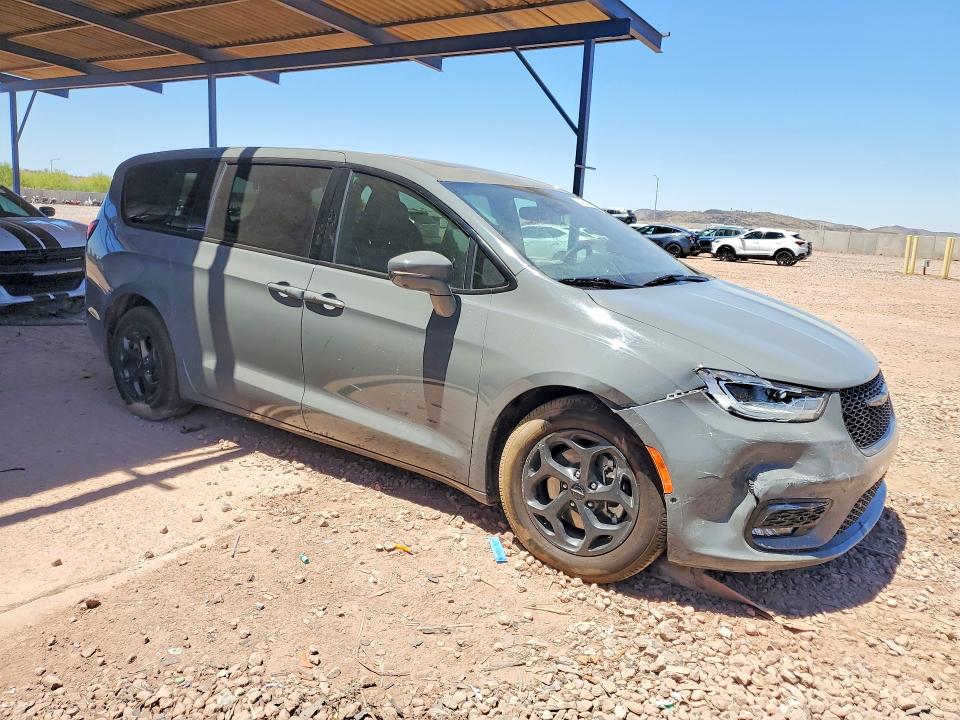 2022 Chrysler Pacifica VIN 2C4RC1S75NR137107 COPART salvage auction — FRONT END, Az - Cert Of Title - Salvage, sold $5,599 on 2026-08-29 (photo 4)