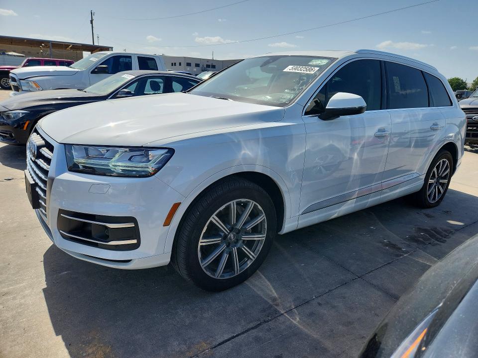 2017 Audi Q7 VIN WA1LAAF7XHD034739 COPART salvage auction — NORMAL WEAR, Tx - Certificate Of Title, sold $7,600 on 2026-07-13 (photo 1)