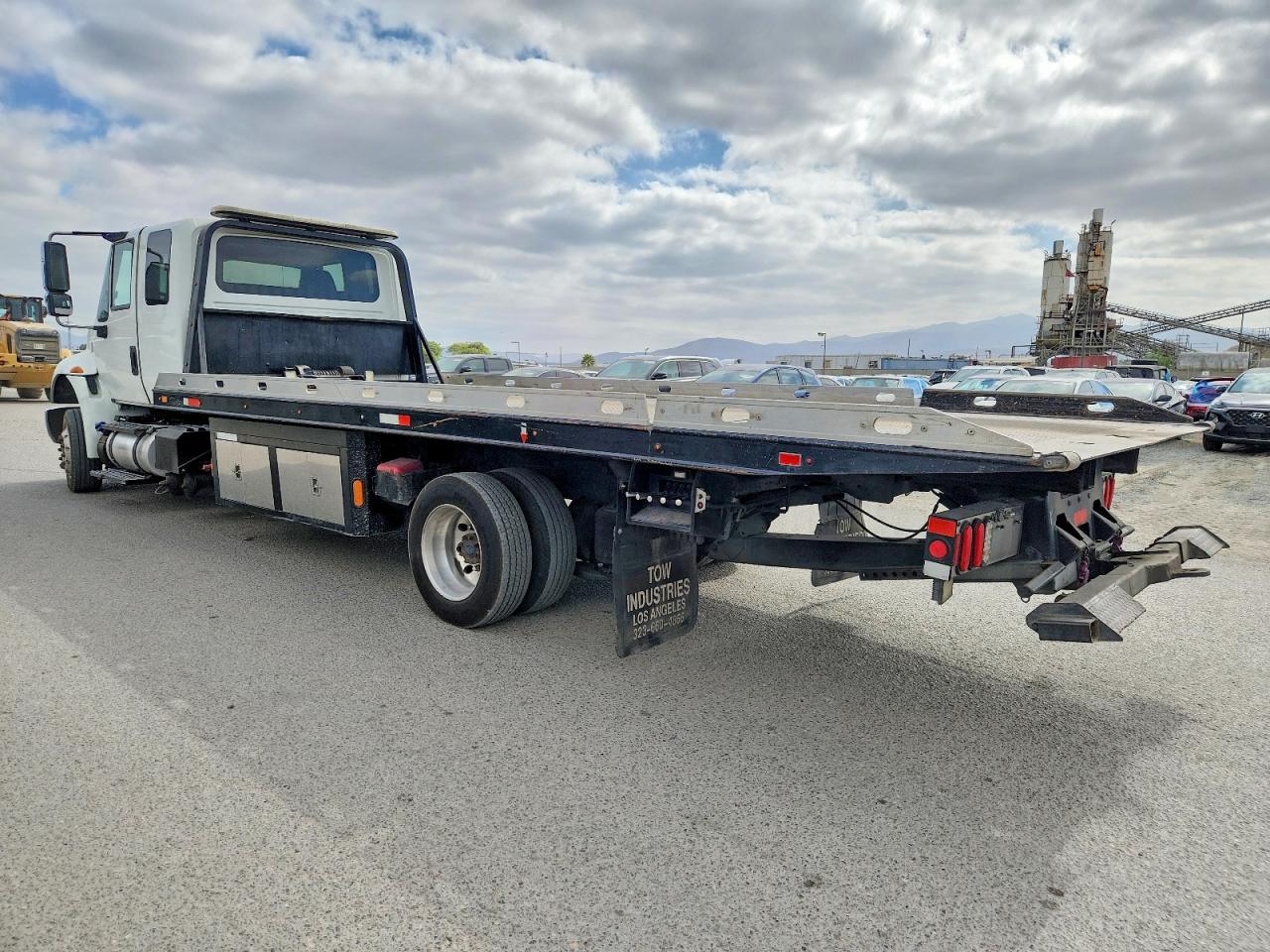 2015 International 4000 series VIN 3HAMMMML7FL063878 COPART salvage auction — Minor Dent/Scratches, CA - CERT OF TITLE-SALVAGED, sold $21,600 on 2026-07-02 (photo 3)