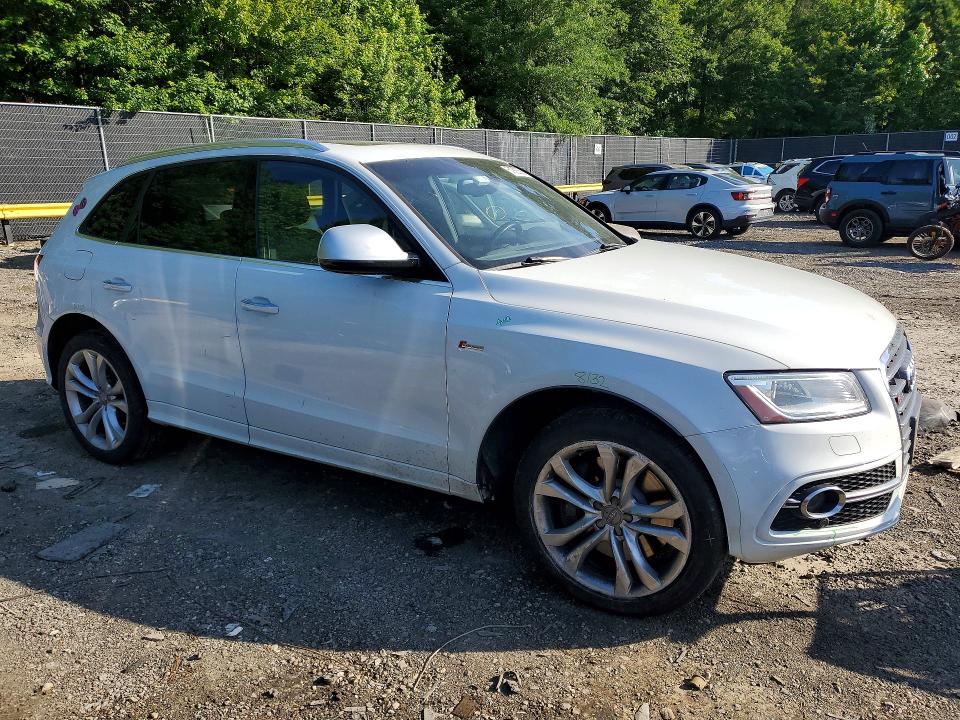 2015 Audi Sq5 VIN WA1VGAFP7FA089929 COPART salvage auction — UNDERCARRIAGE, Md - Cert Of Salvage > 75% Damage, sold $2,550 on 2026-07-10 (photo 4)