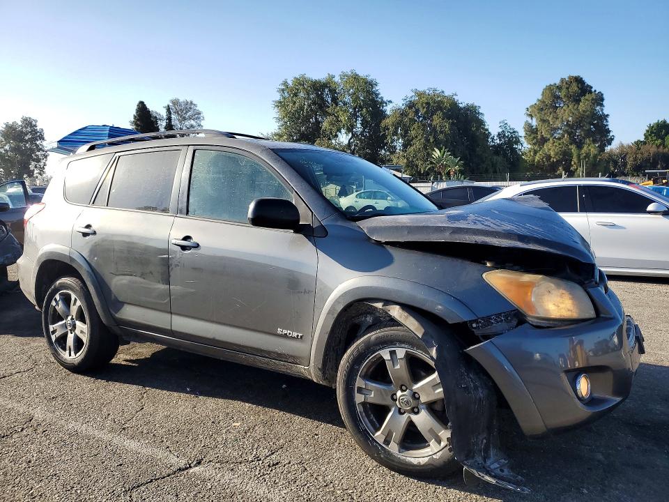 2023 Toyota Rav 4 VIN JTMWF4DV7AD019063 COPART salvage auction — FRONT END, CA - SALVAGE CERTIFICATE, sold $925 on 2026-07-24 (photo 4)