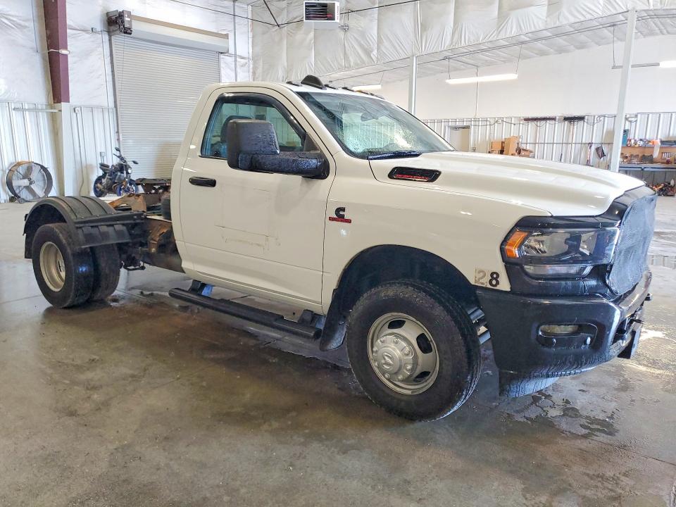 2023 Ram 3500 VIN 3C7WRSAL4PG526600 COPART salvage auction — MINOR DENT/SCRATCHES, Mn - Certificate Of Title (P), sold $14,500 on 2026-07-29 (photo 4)
