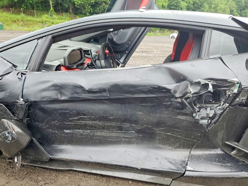 2025 Lamborghini Revuelto VIN ZHWUC1ZM0SLA02105 COPART salvage auction — REAR END, NY - MV-907A SALVAGE CERTIFICATE, sold $170,000 on 2026-08-03 (photo 7)