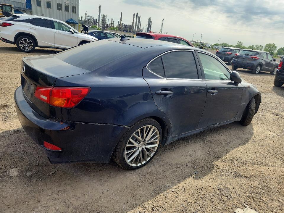 2008 Lexus Is VIN JTHCK262285020081 COPART salvage auction — SIDE, Qc - Gravement Accidente, sold $625 on 2026-07-14 (photo 3)