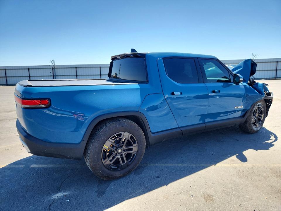2022 Rivian R1t VIN 7FCTGAAAXNN003966 COPART salvage auction — FRONT END, Salvage Title, sold $10,000 on 2026-09-24 (photo 3)