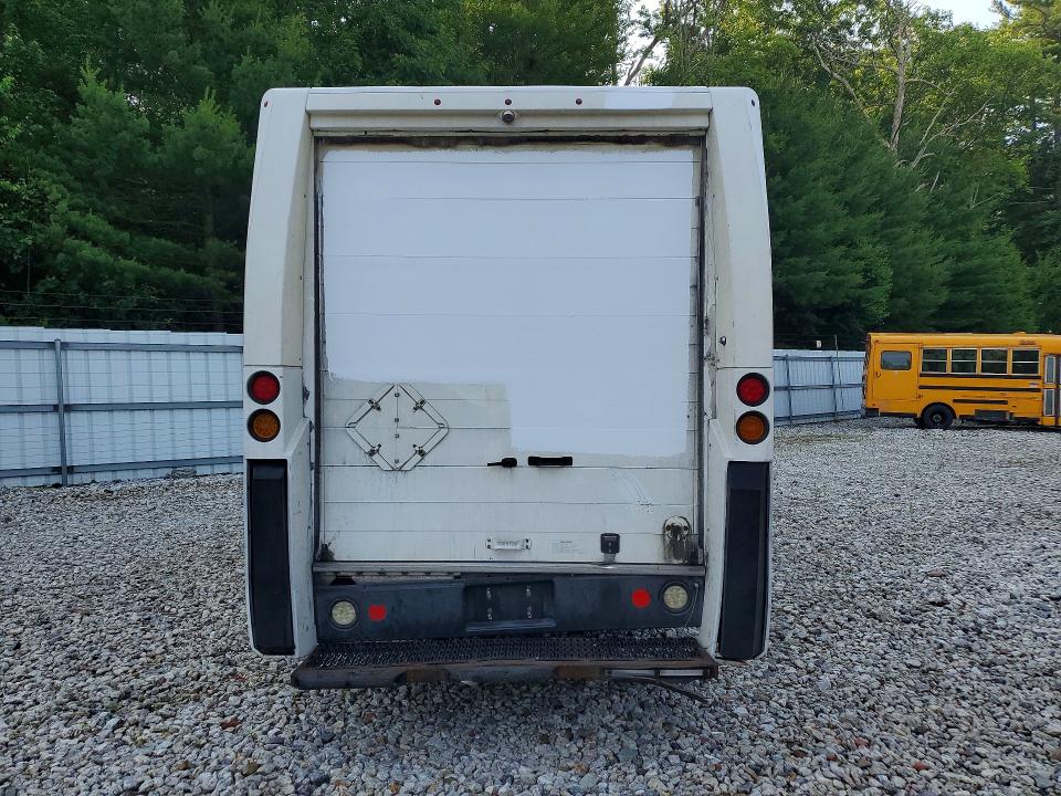 2013 Isuzu Npr hd VIN JALB4T176D7W00088 COPART salvage auction — REAR END, MA - CERTIFICATE OF TITLE, sold $100 on 2026-07-09 (photo 6)