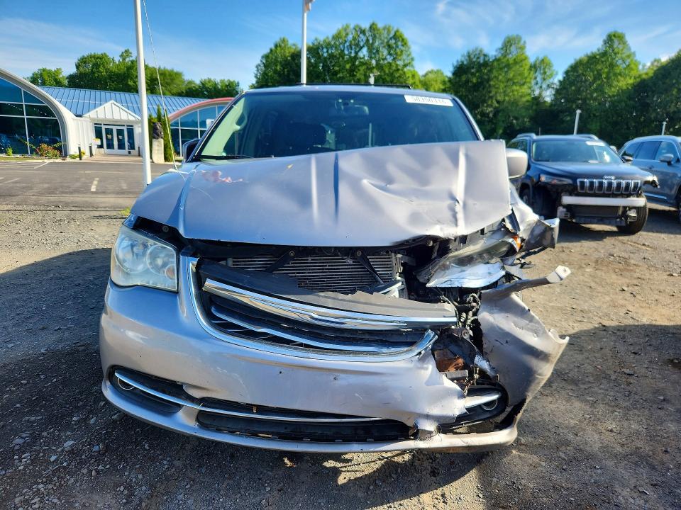 2014 Chrysler Voyager VIN 2C4RC1BGXER274785 COPART salvage auction — FRONT END, Ma - Cert Of Title-Salvage, sold $475 on 2026-07-02 (photo 5)