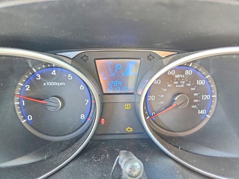 2011 Hyundai Tucson VIN KM8JUCAC7BU225722 COPART salvage auction — FRONT END, Va - Certificate Of Title, sold $1,400 on 2026-07-08 (photo 9)