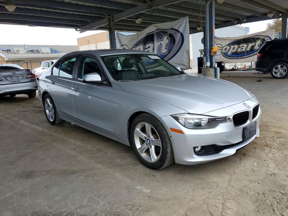 2013 BMW 3 series VIN WBA3C1G53DNR44182 COPART salvage auction — SIDE, CA - SALVAGE CERTIFICATE, sold $3,600 on 2026-07-09 (photo 4)