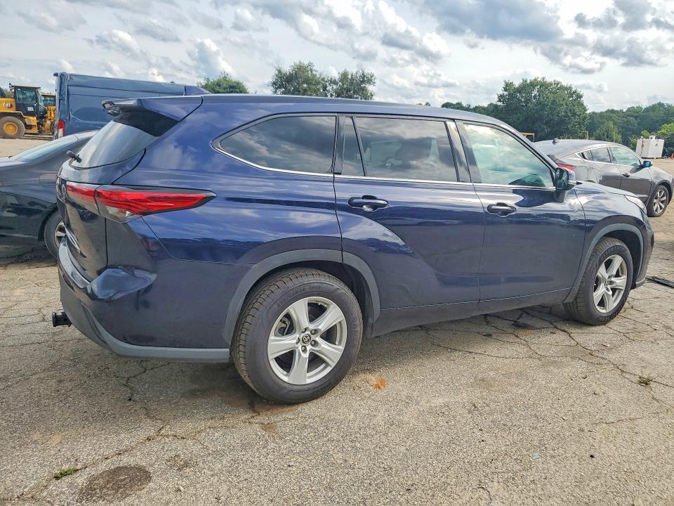 2021 Toyota VIN 5TDCZRAH0MS531777 COPART salvage auction — MINOR DENT/SCRATCHES, Al - Certificate Of Title, sold $15,600 on 2026-07-02 (photo 3)