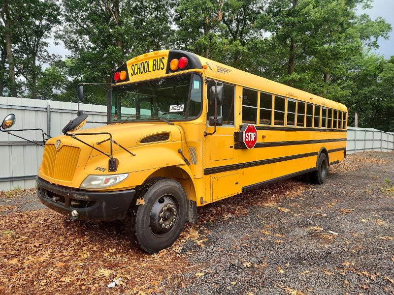 2015 Ic VIN 4DRBUC8P3FB670103 COPART salvage auction — MINOR DENT/SCRATCHES, Ri - Certificate Of Title, sold $2,500 on 2026-09-08 (photo 2)