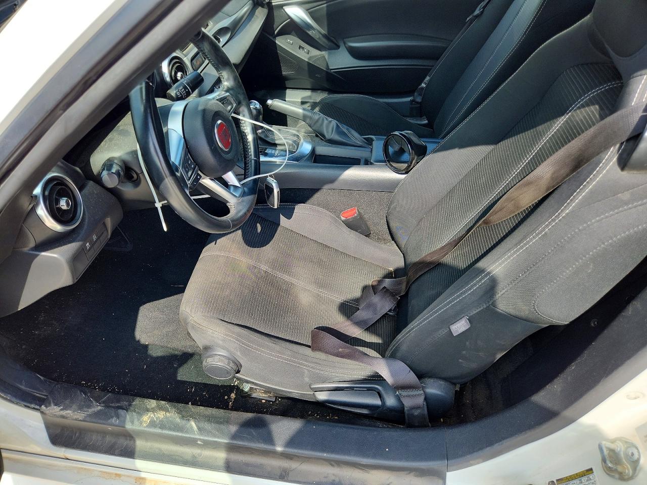 2018 Fiat 124 Spider VIN JC1NFAEK1J0137502 COPART salvage auction — Normal Wear, AR - CERTIFICATE OF TITLE (P), sold $4,350 on 2026-07-09 (photo 7)
