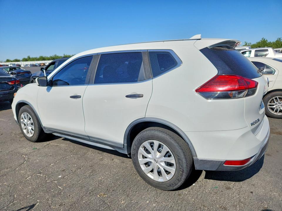 2017 Nissan VIN KNMAT2MV4HP523733 COPART salvage auction — MINOR DENT/SCRATCHES, Ca - Dis/Dlr/Exp Only Clean Title, sold $900 on 2026-07-30 (photo 2)