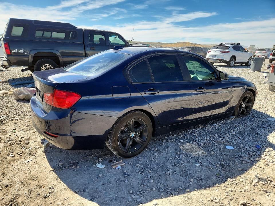 2013 BMW 3er VIN WBA3C1C5XDK103323 COPART salvage auction — SIDE, Ut - Salvage Certificate, sold $150 on 2026-07-24 (photo 3)