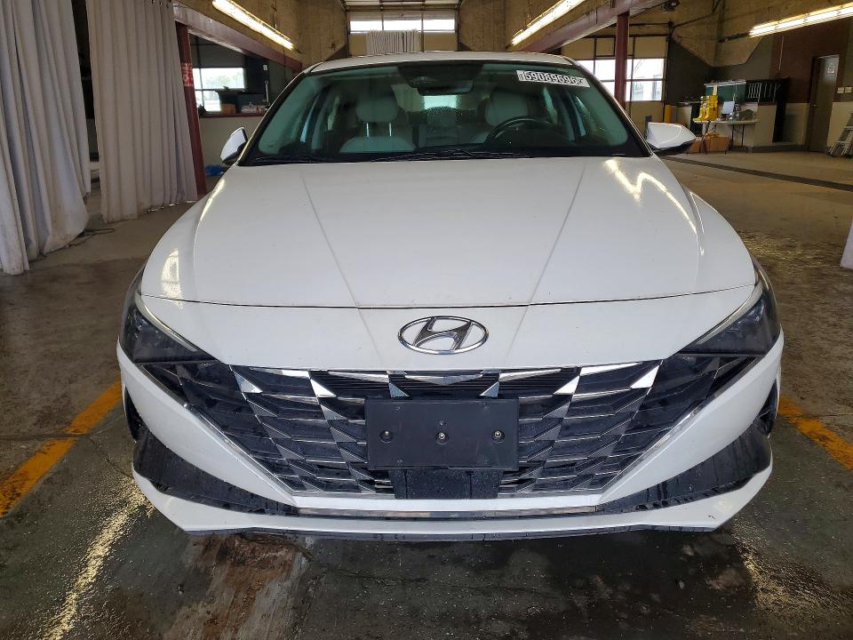 2021 Hyundai Elantra VIN 5NPLP4AG7MH040922 COPART salvage auction — NORMAL WEAR, IL - CERTIFICATE OF TITLE, sold $5,200 on 2026-07-30 (photo 5)