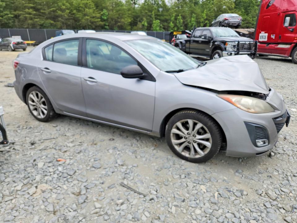 2011 Mazda 3 VIN JM1BL1U63B1470881 COPART salvage auction — FRONT END, MD - CERT OF SALVAGE > 75% DAMAGE, sold $475 on 2026-07-31 (photo 4)