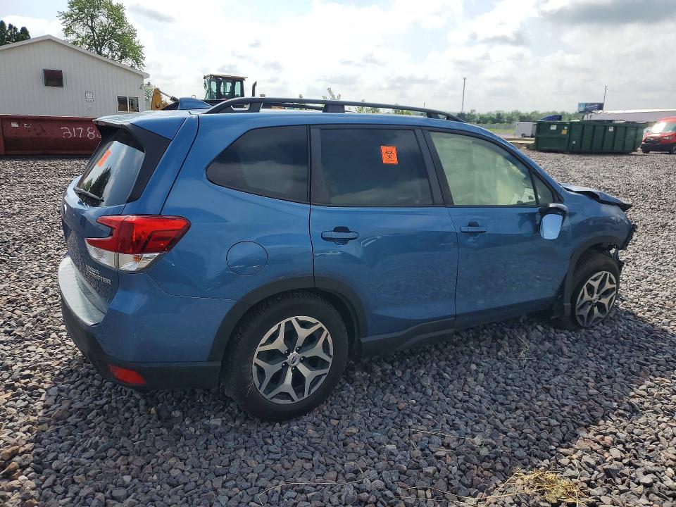 2022 Subaru Forester VIN JF2SKAEC8NH402662 COPART salvage auction — ROLLOVER, IN - CERT OF TITLE-SALVAGE TITLE, sold $1,450 on 2026-07-28 (photo 3)