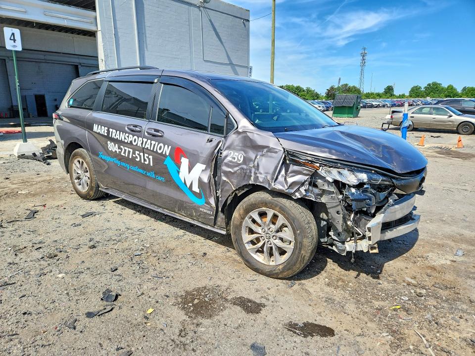 2021 Toyota Sienna VIN 5TDKRKEC9MS033742 COPART salvage auction — FRONT END, Va - Cert Of Title - Salvage, sold $350 on 2026-07-29 (photo 4)
