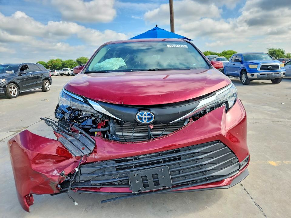 2025 Toyota Sienna VIN 5TDYRKEC4SS275071 COPART salvage auction — FRONT END, Tx - Salvage Vehicle Title, sold $20,000 on 2026-07-09 (photo 5)