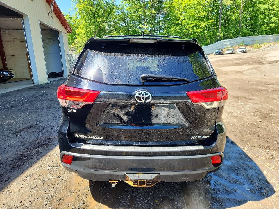 2017 Toyota Highlander VIN 5TDJZRFH2HS417589 COPART salvage auction — FRONT END, VT - CERT OF TITLE-SALVAGE VEHICLE, sold $9,100 on 2026-07-20 (photo 6)