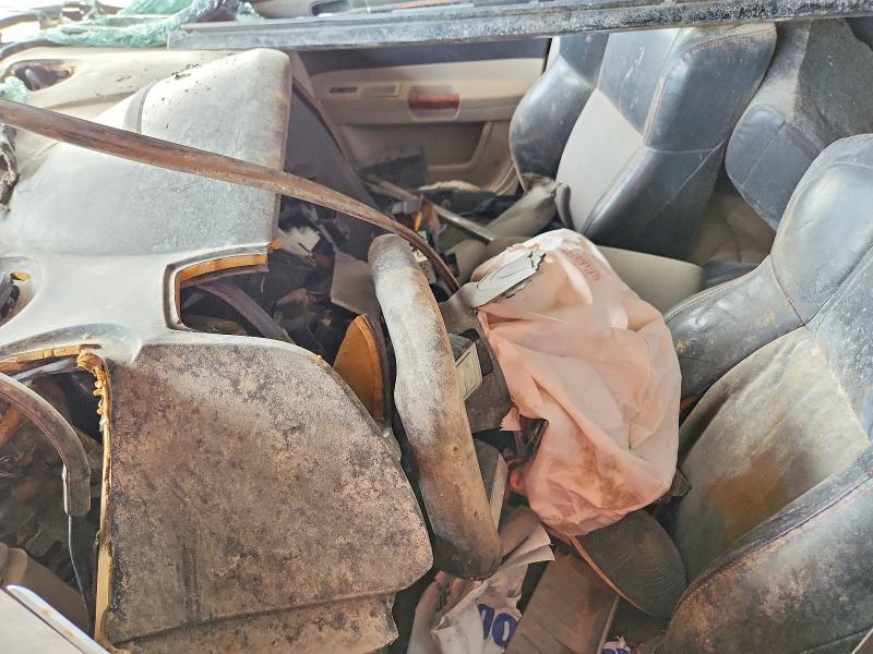 2006 Chrysler 300c VIN 2C3KA63H36H353321 COPART salvage auction — FRONT END, Az - Certificate Of Title, sold $475 on 2026-08-19 (photo 7)