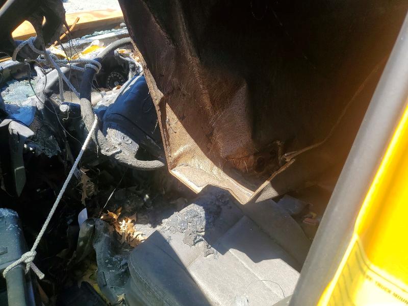 2015 Ford F-450 super duty VIN 1FD0X4HY4FEA00491 COPART salvage auction — BURN, Md - Certificate Of Title, sold $14,300 on 2026-07-17 (photo 8)