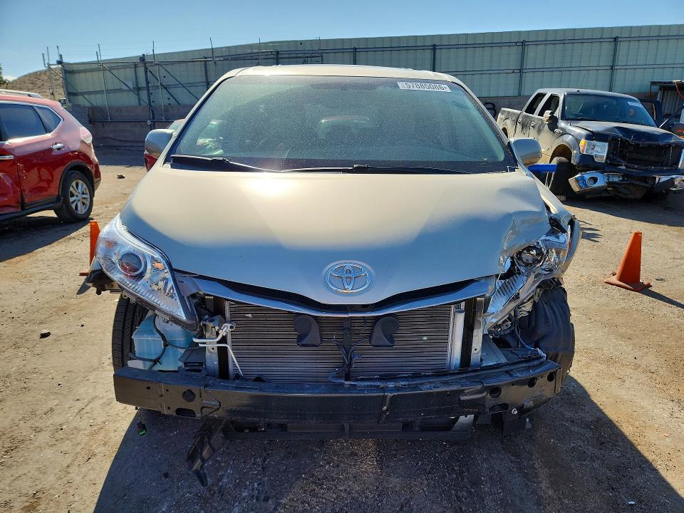 2015 Toyota Sienna VIN 5TDYK3DC0FS625703 COPART salvage auction — FRONT END, Nm - Cert Of Title-Salvage, sold $925 on 2026-07-23 (photo 5)