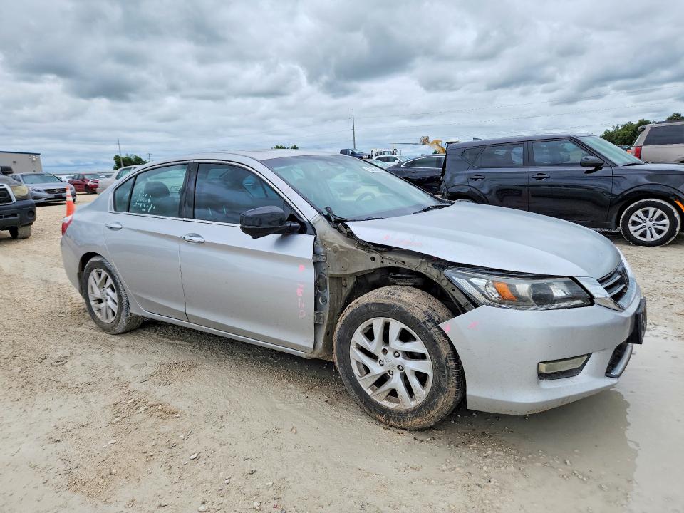 2013 Honda VIN 1HGCR3F93DA027169 COPART salvage auction — FRONT END, Tx - Salvage Vehicle Title, sold $1,250 on 2026-07-02 (photo 4)
