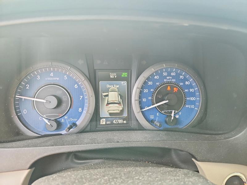 2020 Toyota Sienna VIN 5TDYZ3DC3LS076750 COPART salvage auction — REAR END, Md - Cert Of Salvage > 75% Damage, sold $8,700 on 2026-07-28 (photo 9)