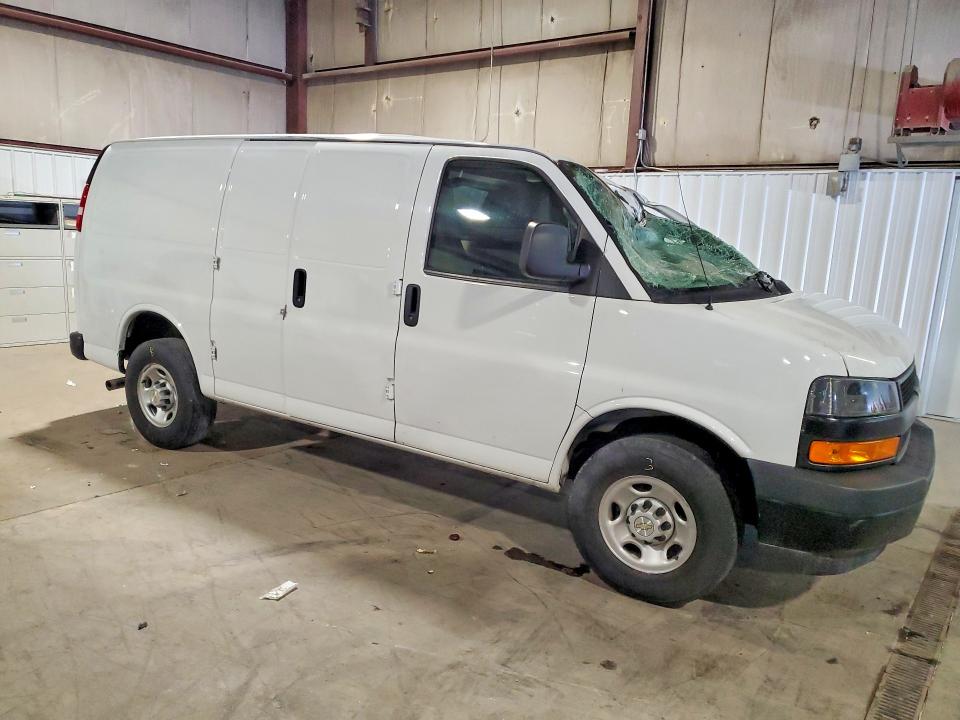 2023 Chevrolet Express 2500 VIN 1GCWGAFP2P1232832 COPART salvage auction — ROOF, IL - CERTIFICATE OF TITLE, sold $2,700 on 2026-07-09 (photo 4)