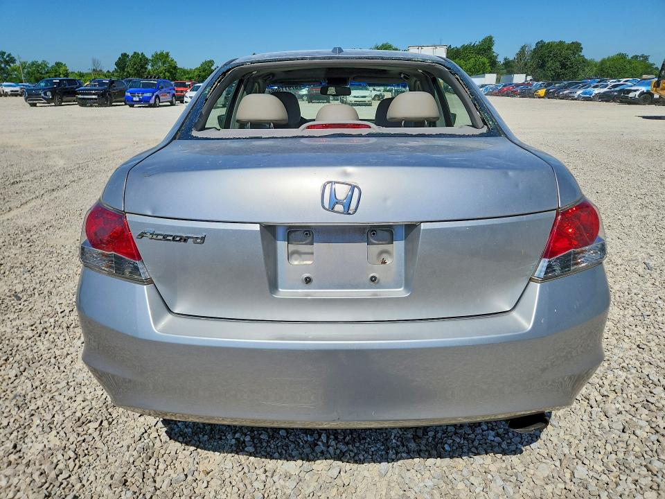 2008 Honda Accord VIN JHMCP268X8C009881 COPART salvage auction — HAIL, Mo - Certificate Of Title, sold $425 on 2026-07-13 (photo 6)