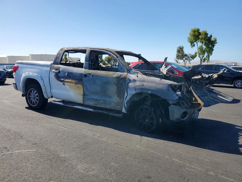 2012 Toyota Tundra VIN 5TFEY5F18CX125948 COPART salvage auction — Burn Interior, CA - NON-REPAIRABLE VEHICLE CERT, sold $475 on 2026-07-20 (photo 4)