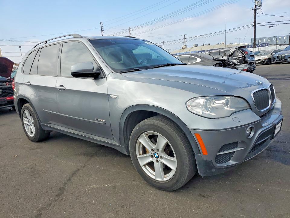 2013 BMW X5 VIN 5UXZV4C55D0G51932 COPART salvage auction — MINOR DENT/SCRATCHES, Ca - Dis/Dlr/Exp Only Clean Title, sold $625 on 2026-07-15 (photo 4)